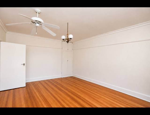 1.5 BEDROOM APARTMENT FOR SALE IN ESSENWOOD